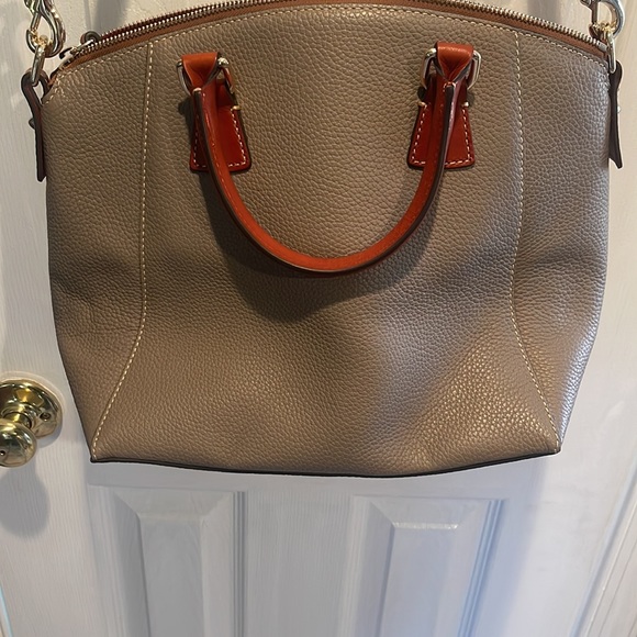 Dooney and Burke purse - Picture 4 of 8